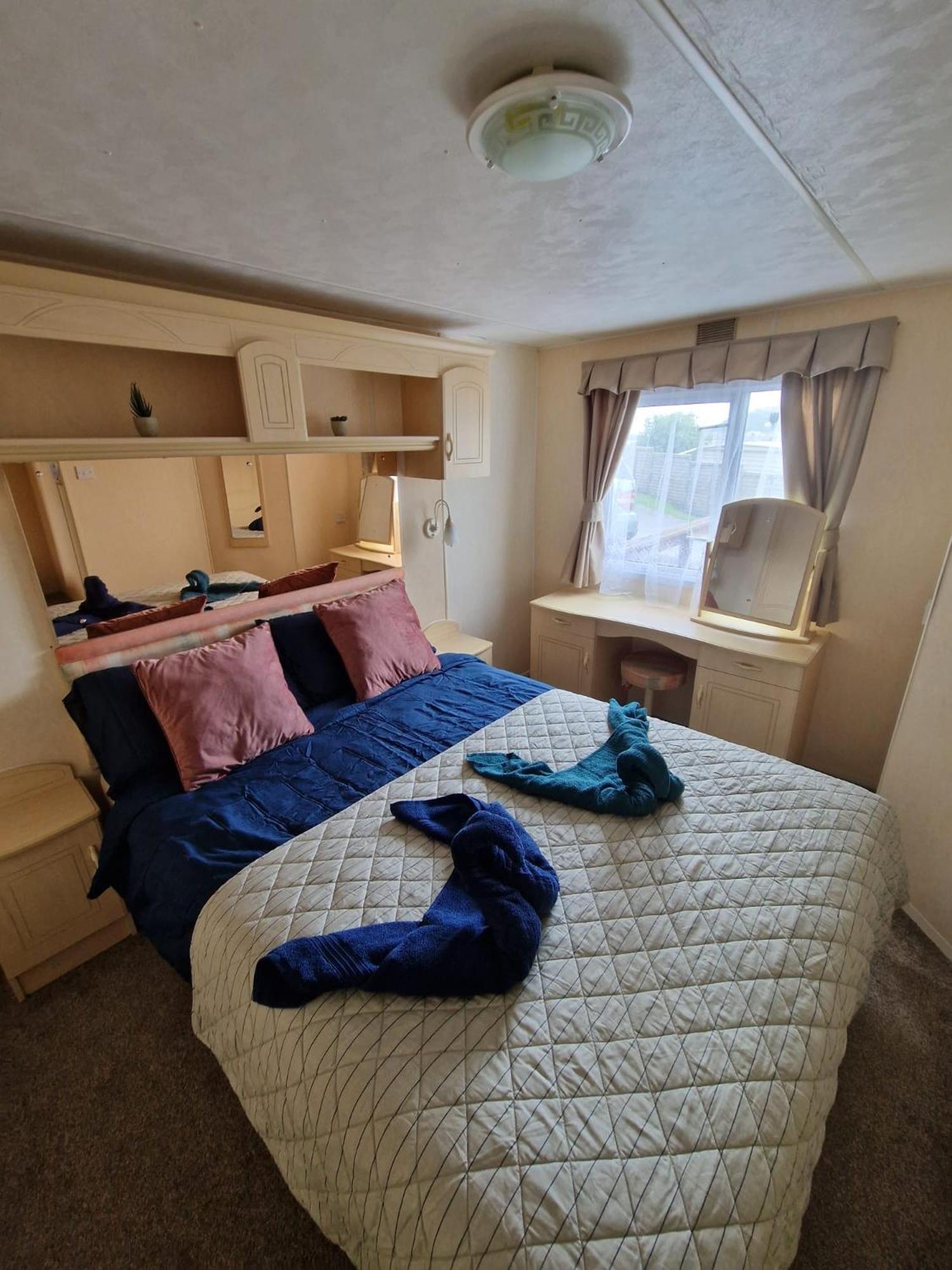 Haven On The Hill 2 Bed Caravan With Town Views Of Aberystwyth F7 Exterior photo